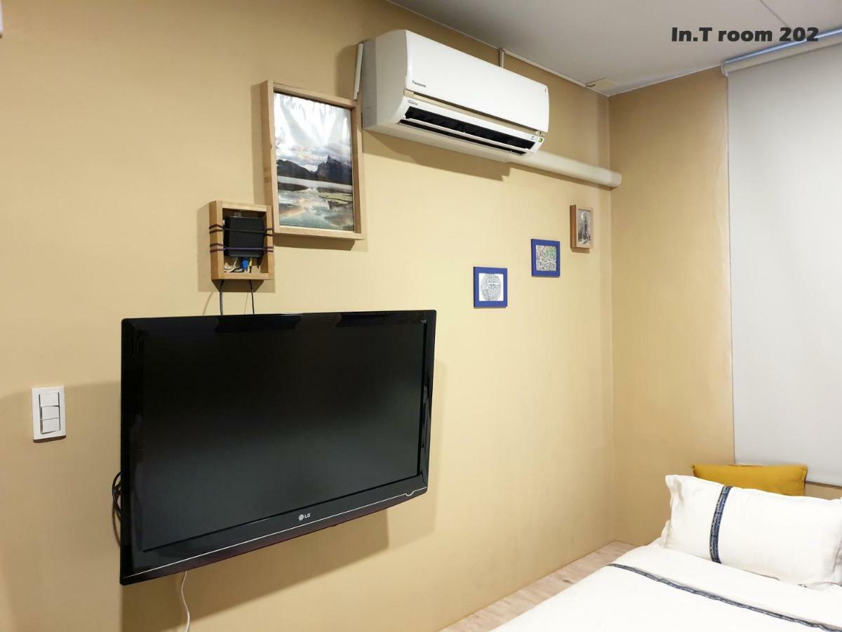 In.T Apartment Tainan Exterior photo